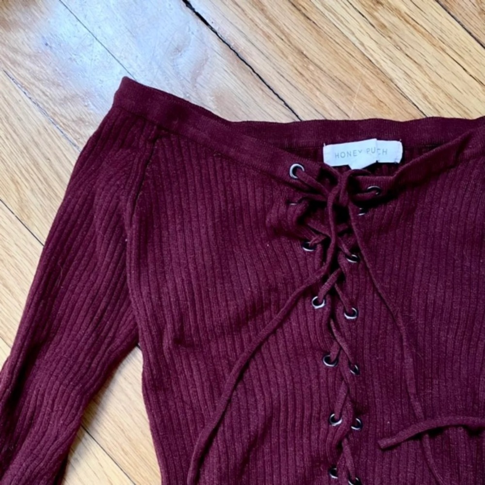 lace up cropped sweater